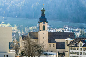 Chur, Kathedrale, St. Maria Himmelfahrt, Turm, St. Martinsplatz, Schloss, Schlosshof, Altstadt, Gassen, Alpen, Bergstrassen, Alpenstadt, Weinberge, Graubünden, Winter, Schweiz
