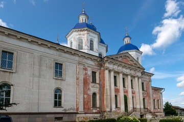 Obraz premium KASHIN, TVER Region. Resurrection Cathedral on a summer day