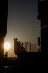 夕焼けと都会の空