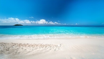 Obraz premium White Sandy Beach With Turquoise Water And White Sand