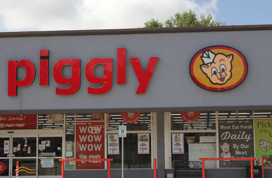 Athens, TX - June 18, 2025: Piggly Wiggly Grocery Store Located in Athens TX
