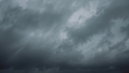 Obraz premium Overcast sky with dim clouds