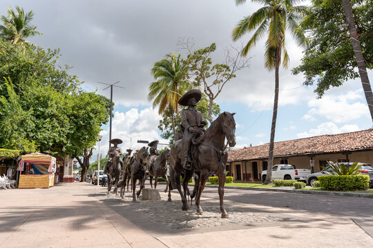 bronze sculpture named Monumento a la Cabalgata, created by Octavio Gonz&aacute;lez. Located in the Historic Center of Villa de &Aacute;lvarez, Colima, Mexico, Oct, 13, 2025.