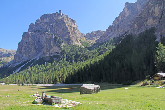 la Torre Lietres dal Pra da Ri in Vallunga; Val Gardena, Alto Adige