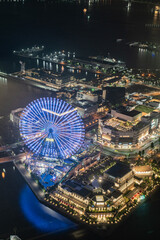 横浜ランドマークタワーから望むよこはまコスモワールドの夜景