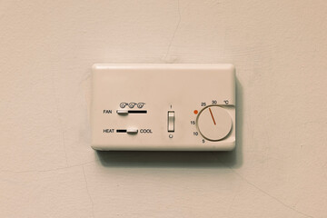 Termostato, frío-calor, de temperatura ambiente analógico de pared	