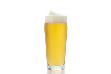グラスに注がれたキンキンに冷えたビール