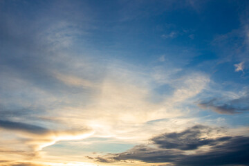 Obraz premium colorful dramatic sky with cloud at sunset