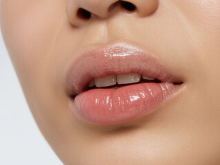 うるつやリップ　唇　乾燥対策　リップケア　Generative AI