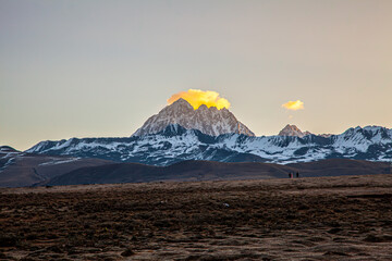 Snow mountains in the west of Sichuan province, Daerpu area, Xiaojin County, Ngawa Tibetan and Qiang Autonomous Prefecture, China