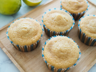手作りのレモンヨーグルトマフィン