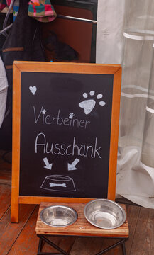 Service f&uuml;r Beste Freunde: Vierbeiner Ausschank