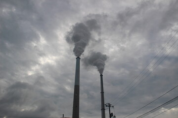 『エントツの煙  大気汚染  』SDGs地球環境   コンビナート工場汚染 