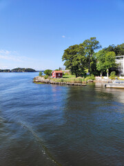 Obraz premium Vaxholm town in Sweden seen from the boat
