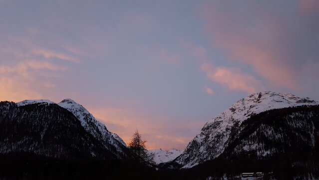 Blick in die Schweizer Alpen im Engadin