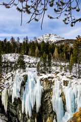 Pontresina, Berninabach, Ova da Bernina, Val Bernina, Wintersport, Eisklettern, Eis, Eiswand, Engadin, Graubünden, Alpen, Winter, Winterlandschaft, Gefahr, Schweiz