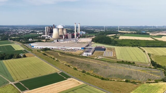 Kraftwerk Niederausem, power plant, energy production. Fossil fuels and electricty generation.