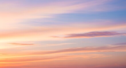 Obraz premium Beautiful Pastel Sunset Sky with Wispy Clouds.