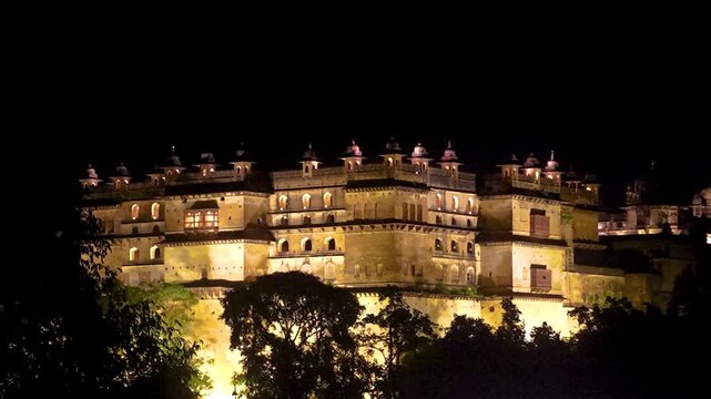 Jahangir Mahal Inside Orchha Fort Complex, Orchha, Madhya Pradesh, India
Historical Buildings In Orchha Fort Complex, UNESCO World Heritage Site In Madhya Pradesh, India. -panning shot