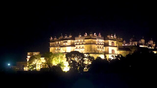 Jahangir Mahal Inside Orchha Fort Complex, Orchha, Madhya Pradesh, India
Historical Buildings In Orchha Fort Complex, UNESCO World Heritage Site In Madhya Pradesh, India. -panning shot