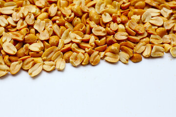 Roasted peanuts for snacking, or used as toppings for various dishes.