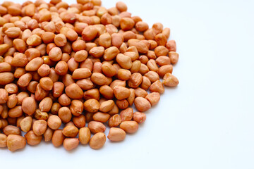 Raw peanuts with red skin