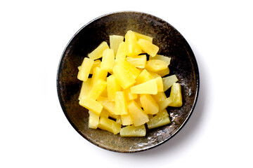 Sweet pineapple chunks in light syrup