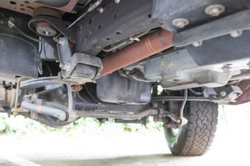 2004 American off-road classic 4x4  family turbo diesel truck underneath picture- axles, shock...