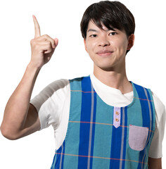 エプロンを着て指差しのポイントポーズをする男性　保育士・介護士などのイメージ　背景透明