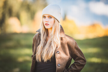 Frau / Herbst