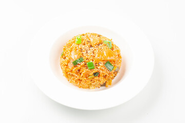  쌀밥에 김치, 야채 따위를 잘게 썰어 넣고 기름에 볶아 만든 밥.
Rice made by...