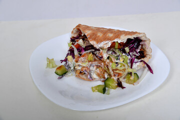 döner kebap dürrum lecker frisch alufolie tüte verpackung verpackt fastfood