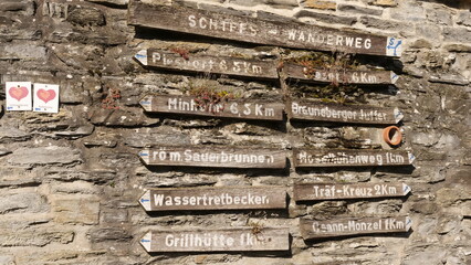 Wegweiser - Wanderung an der Mosel