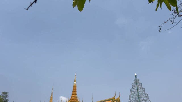 Jardines y edificios del Palacio Real de Phnom Penh, Camboya