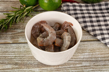 Raw peeled shrimp for cooking