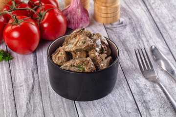 Chicken liver in cream sauce