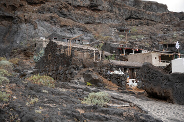 Casas de piedra volc&aacute;nica en El Pozo de las Calcosas, El Hierro