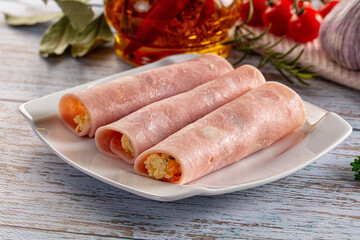 Delocous ham roll with cheese