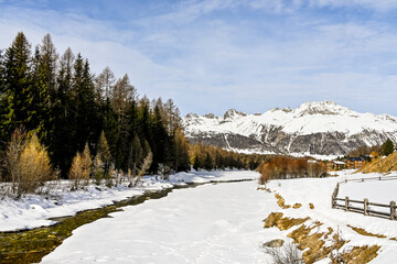 Pontresina, Berninabach, Berninapass, Val Bernina, Winter, Wintersport, Winterlandschaft, Wanderweg, Langlauf, Langlaufloipe, Oberengadin, Graubünden, Alpen, Schweiz