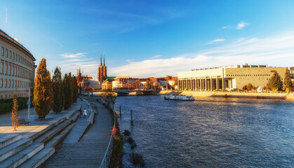 Autumn River Cruise on Oder River with Ostr&oacute;w Tumski Cathedral, Wroclaw, Poland. 