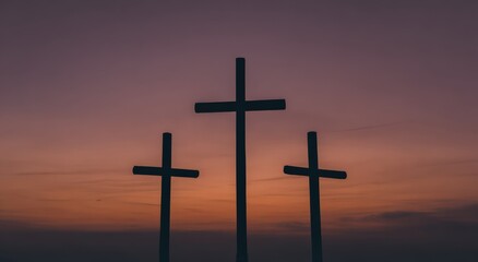 Naklejka premium Three Crosses at Sunset: Silhouette of three crosses standing tall against a vibrant sunset, representing faith, hope, and spiritual reflection. Generative Ai