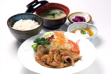 食堂の豚しょうが焼き定食