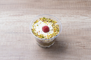 dessert Tiramisu framboise pistache