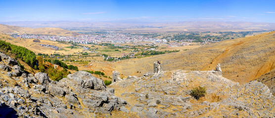 Panoramic shot of historical Haspet Castle and city view in the background, Muş T&uuml;rkiye