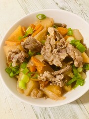 日本の家庭料理「肉じゃが」