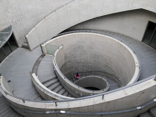 神戸にある兵庫県立美術館の外観撮影