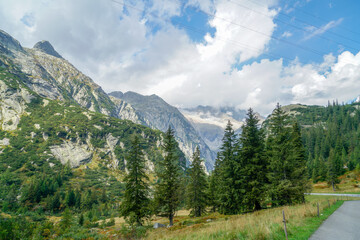 Obraz premium A mountain in the Swiss Alps range with snow on the top