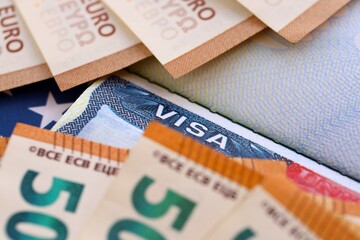 Entry tax to the US, visa fee tax, deposit euro upon entry to the USA. Deposit of money in the US upon entry