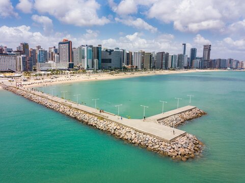 Fortaleza, Cear&aacute; - aerial view of Espig&atilde;o do N&aacute;utico and Meireles beach, in Fortaleza