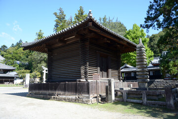東大寺　法華堂経庫　奈良市